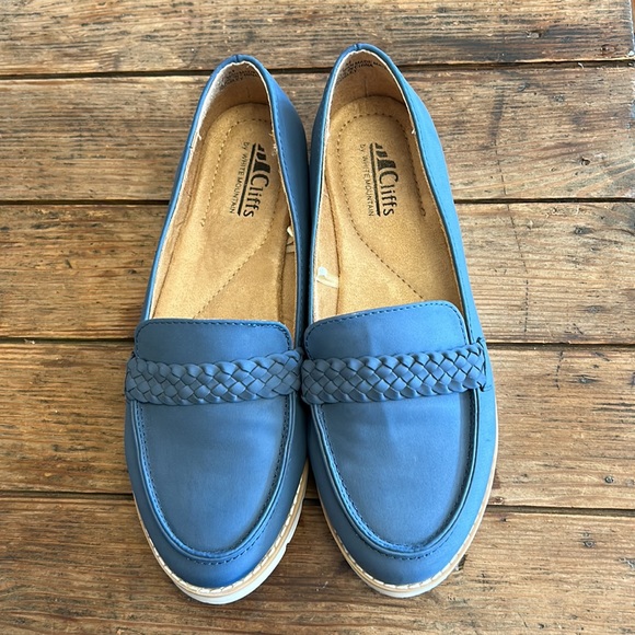 Cliffs by White Mountain "Dorsley" blue suede slip on loafer sz7.5 - Picture 2 of 9